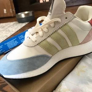 NWT Adidas Love Unites Pride 2018 Tennis Shoes